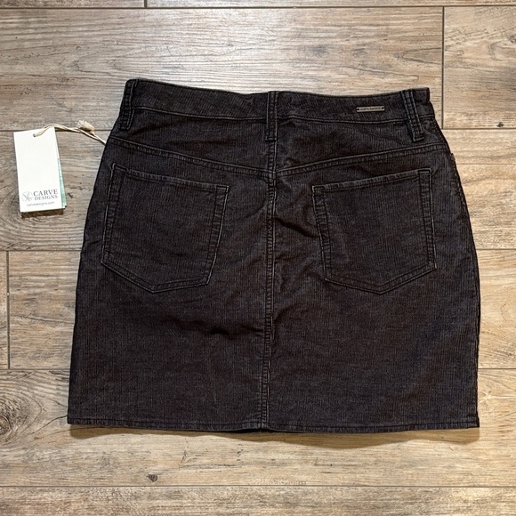 Carve Designs Carson Cord Women's Black Skirt Size 6 - Picture 2 of 8